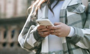 Lire la suite à propos de l’article Que dire à quelqu’un qui vient de perdre un proche ?